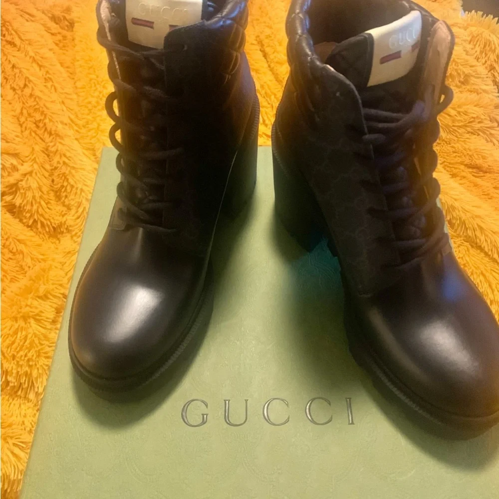 Gucci Quilted Black Lace-Up Boots - Picture 2 of 4
